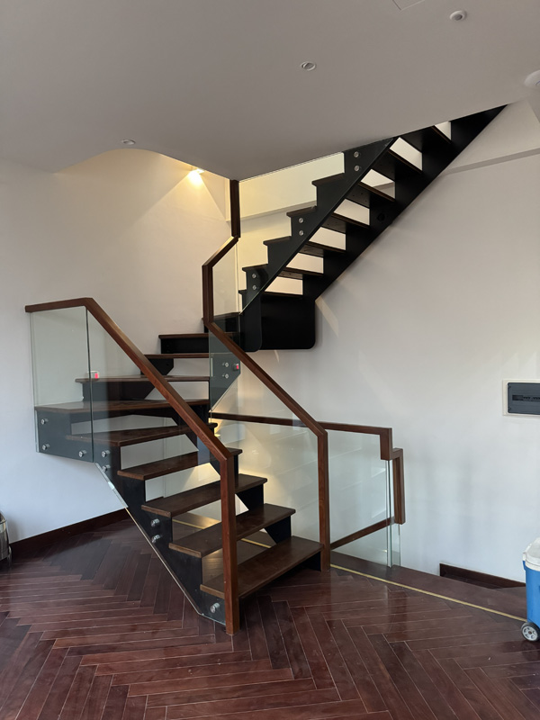 CẦU THANG LẮP GHÉP CNC